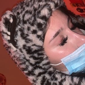 Meet your Posher, Lena